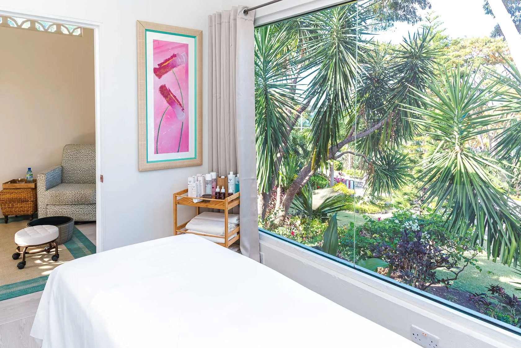 Mount Cinnamon Hotel and Beach Club 5